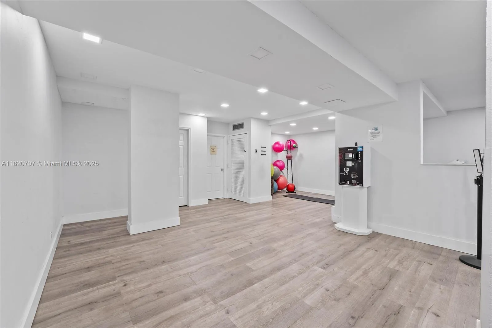 230 174th St 1119, Sunny Isles Beach, Florida 3316, Sunny Isles Beach, Florida 33160, 3 Bedrooms Bedrooms, ,2 BathroomsBathrooms,Residential,For Sale,230 174th St 1119, Sunny Isles Beach, Florida 3316,A11820707