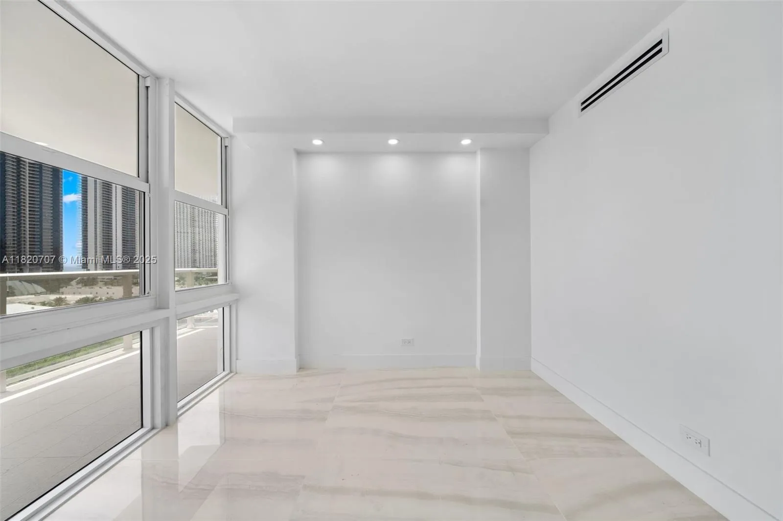 230 174th St 1119, Sunny Isles Beach, Florida 3316, Sunny Isles Beach, Florida 33160, 3 Bedrooms Bedrooms, ,2 BathroomsBathrooms,Residential,For Sale,230 174th St 1119, Sunny Isles Beach, Florida 3316,A11820707