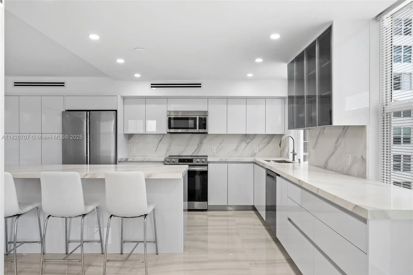 230 174th St 1119, Sunny Isles Beach, Florida 3316, Sunny Isles Beach, Florida 33160, 3 Bedrooms Bedrooms, ,2 BathroomsBathrooms,Residential,For Sale,230 174th St 1119, Sunny Isles Beach, Florida 3316,A11820707
