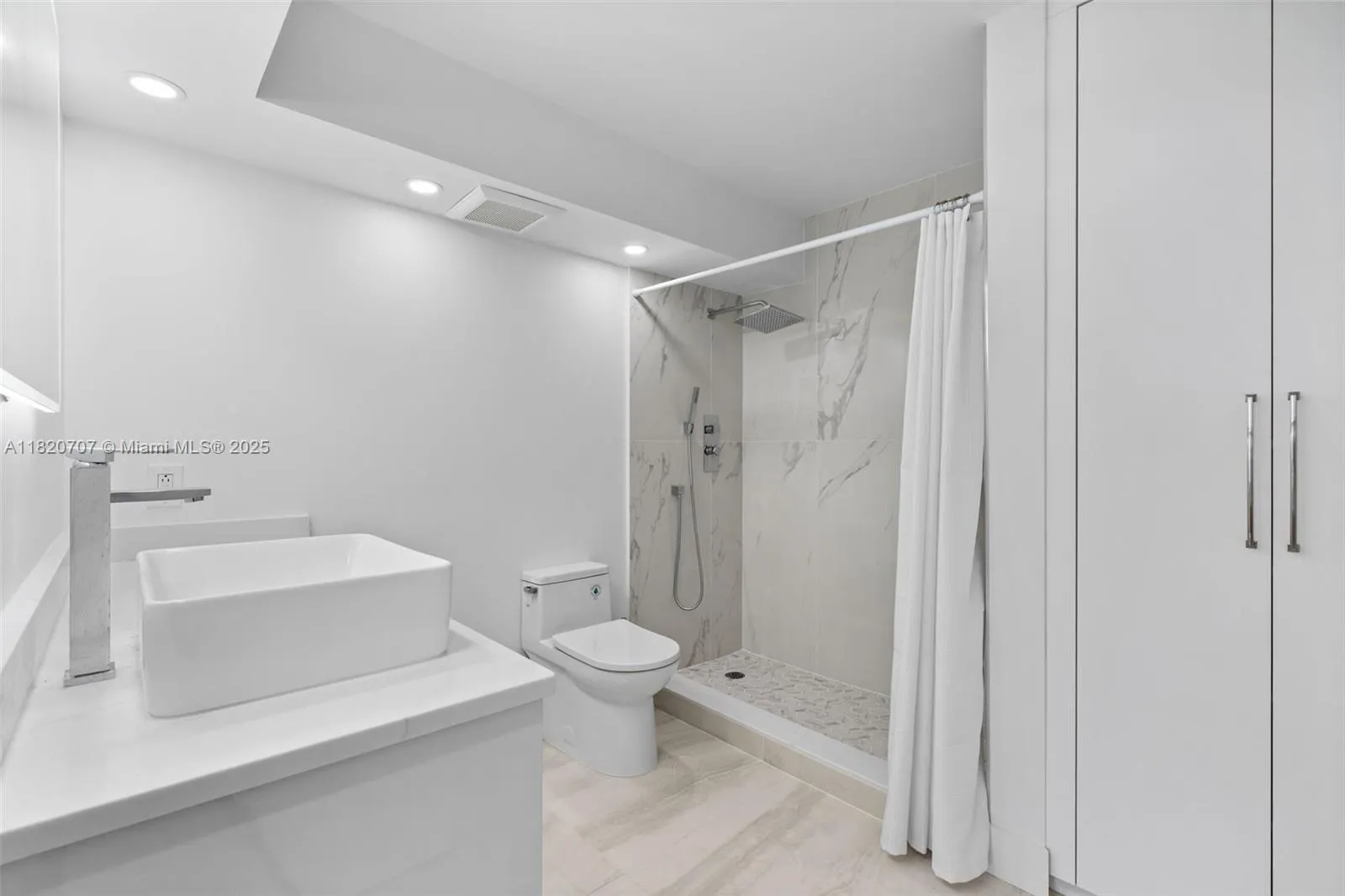 230 174th St 1119, Sunny Isles Beach, Florida 3316, Sunny Isles Beach, Florida 33160, 3 Bedrooms Bedrooms, ,2 BathroomsBathrooms,Residential,For Sale,230 174th St 1119, Sunny Isles Beach, Florida 3316,A11820707