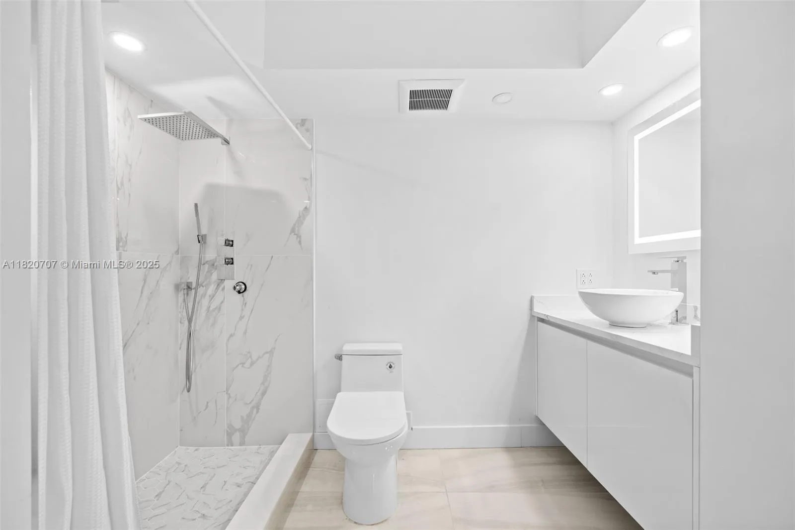 230 174th St 1119, Sunny Isles Beach, Florida 3316, Sunny Isles Beach, Florida 33160, 3 Bedrooms Bedrooms, ,2 BathroomsBathrooms,Residential,For Sale,230 174th St 1119, Sunny Isles Beach, Florida 3316,A11820707