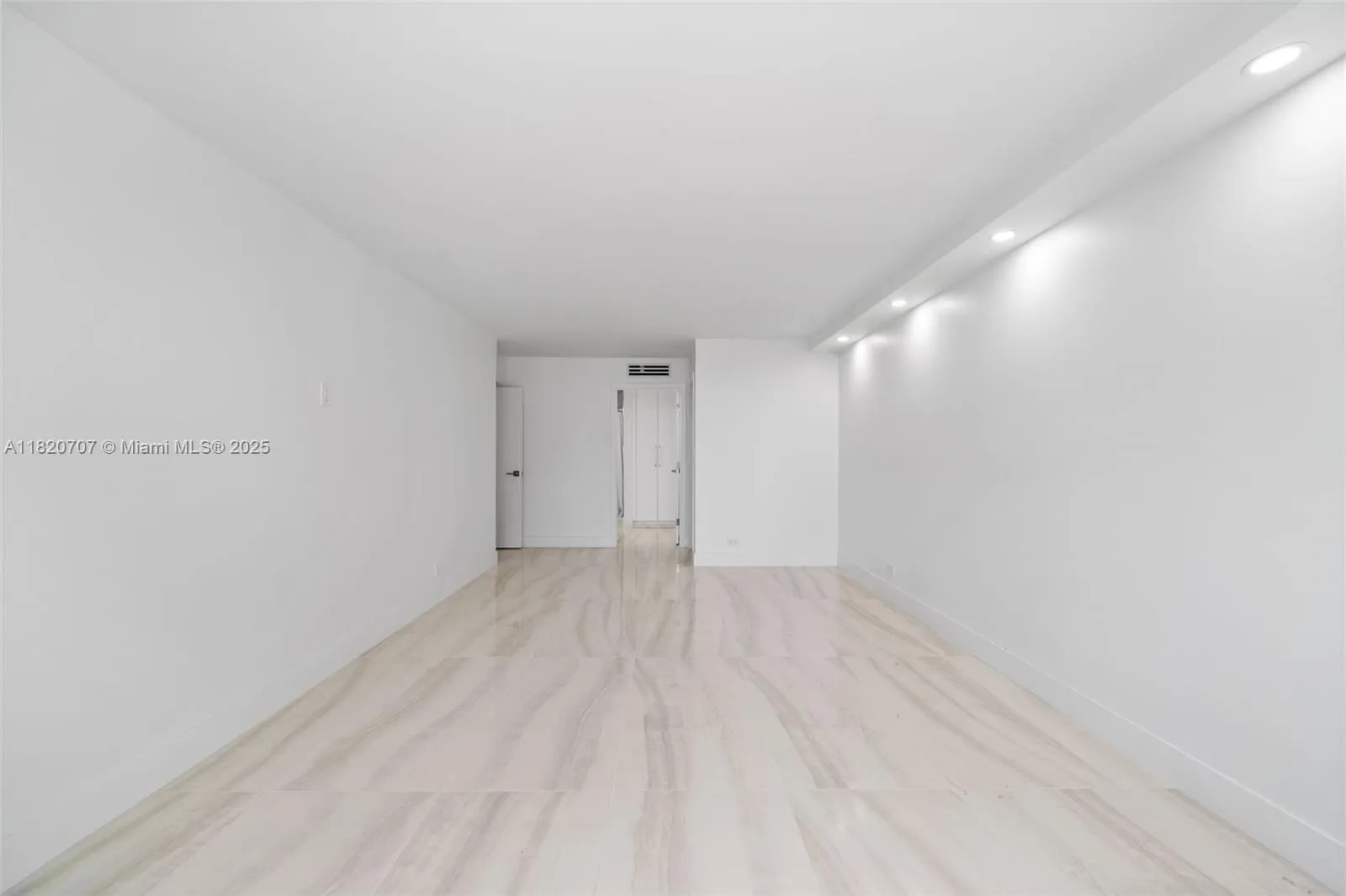 230 174th St 1119, Sunny Isles Beach, Florida 3316, Sunny Isles Beach, Florida 33160, 3 Bedrooms Bedrooms, ,2 BathroomsBathrooms,Residential,For Sale,230 174th St 1119, Sunny Isles Beach, Florida 3316,A11820707