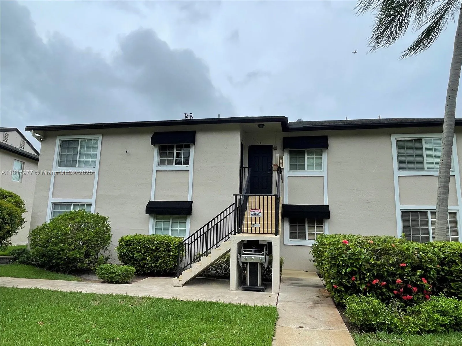 4000 Crystal Lake Dr 111, Deerfield Beach, Florida, Deerfield Beach, Florida 33064, 2 Bedrooms Bedrooms, ,2 BathroomsBathrooms,Residential Lease,For Rent,4000 Crystal Lake Dr 111, Deerfield Beach, Florida,A11817977