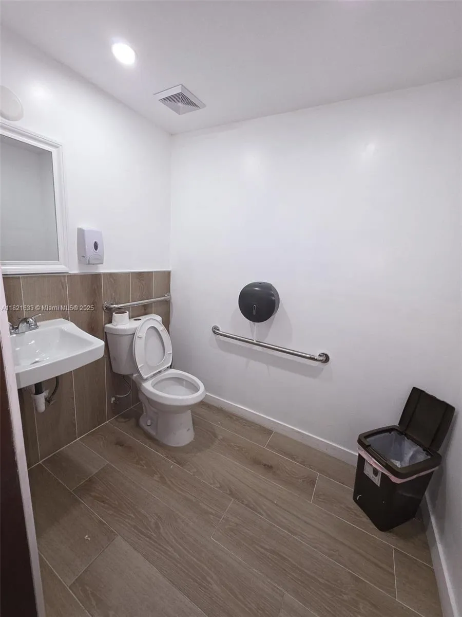 7269 Nw 36th St, Miami, Florida 33166, Miami, Florida 33166, ,Business Opportunity,For Sale,7269 Nw 36th St, Miami, Florida 33166,A11821633