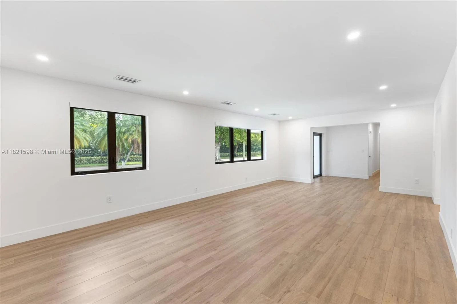 at 1460 Campamento Ave, Coral Gables, FL 33156 Unit For Sale 3 Bedrooms 3 Bathrooms MLS# A11821598 Price $2,199,000 1974