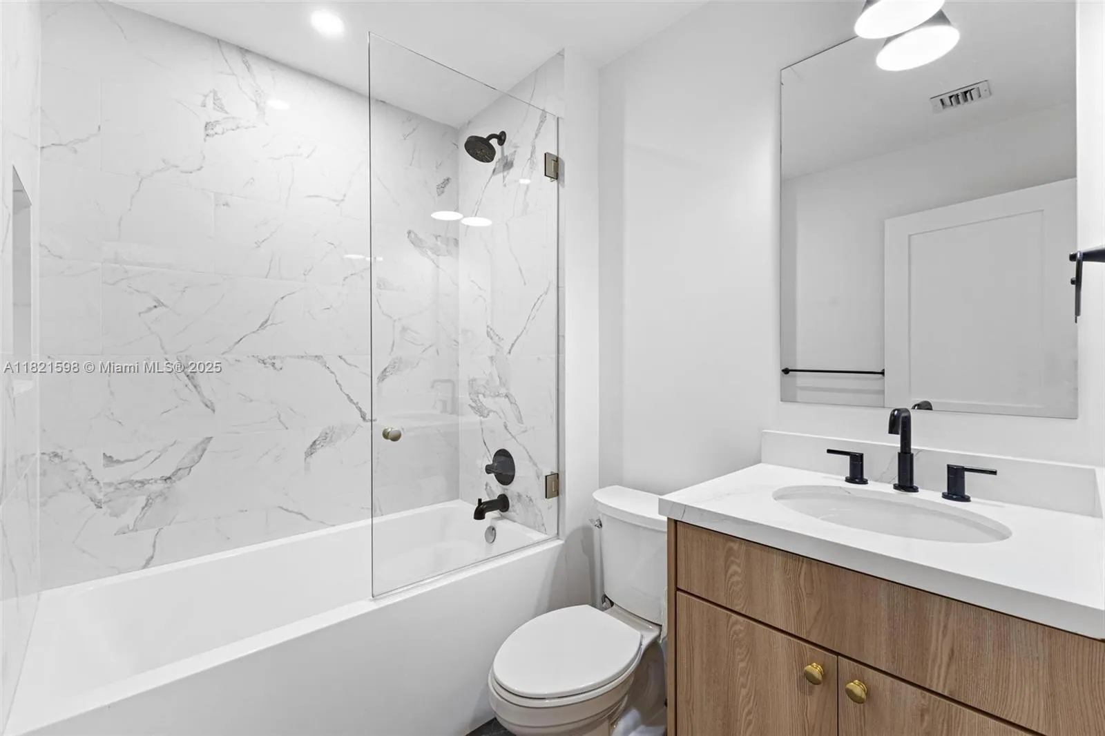 at 1460 Campamento Ave, Coral Gables, FL 33156 Unit For Sale 3 Bedrooms 3 Bathrooms MLS# A11821598 Price $2,199,000 1974