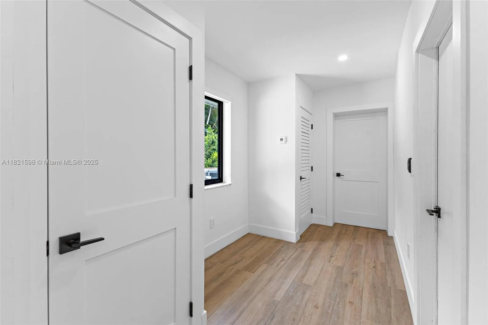 at 1460 Campamento Ave, Coral Gables, FL 33156 Unit For Sale 3 Bedrooms 3 Bathrooms MLS# A11821598 Price $2,199,000 1974