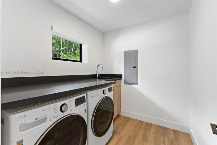 at 1460 Campamento Ave, Coral Gables, FL 33156 Unit For Sale 3 Bedrooms 3 Bathrooms MLS# A11821598 Price $2,199,000 1974