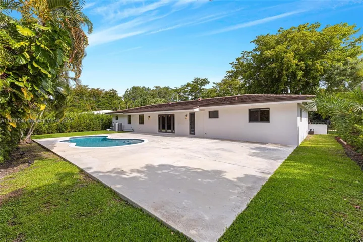 at 1460 Campamento Ave, Coral Gables, FL 33156 Unit For Sale 3 Bedrooms 3 Bathrooms MLS# A11821598 Price $2,199,000 1974