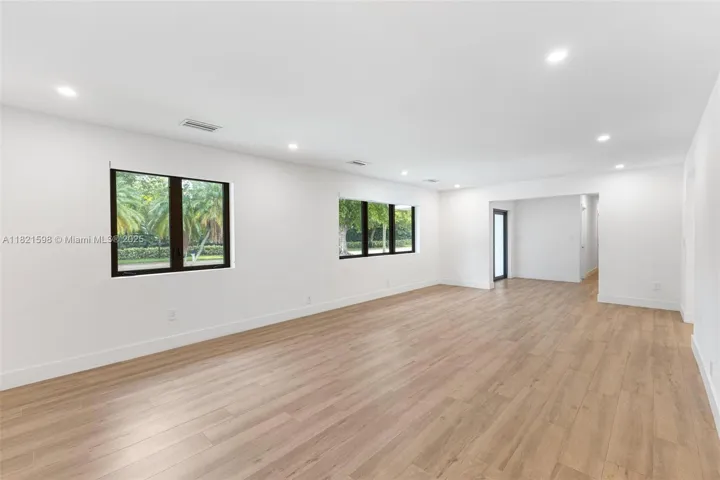 at 1460 Campamento Ave, Coral Gables, FL 33156 Unit For Sale 3 Bedrooms 3 Bathrooms MLS# A11821598 Price $2,199,000 1974