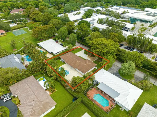 at 1460 Campamento Ave, Coral Gables, FL 33156 Unit For Sale 3 Bedrooms 3 Bathrooms MLS# A11821598 Price $2,199,000 1974