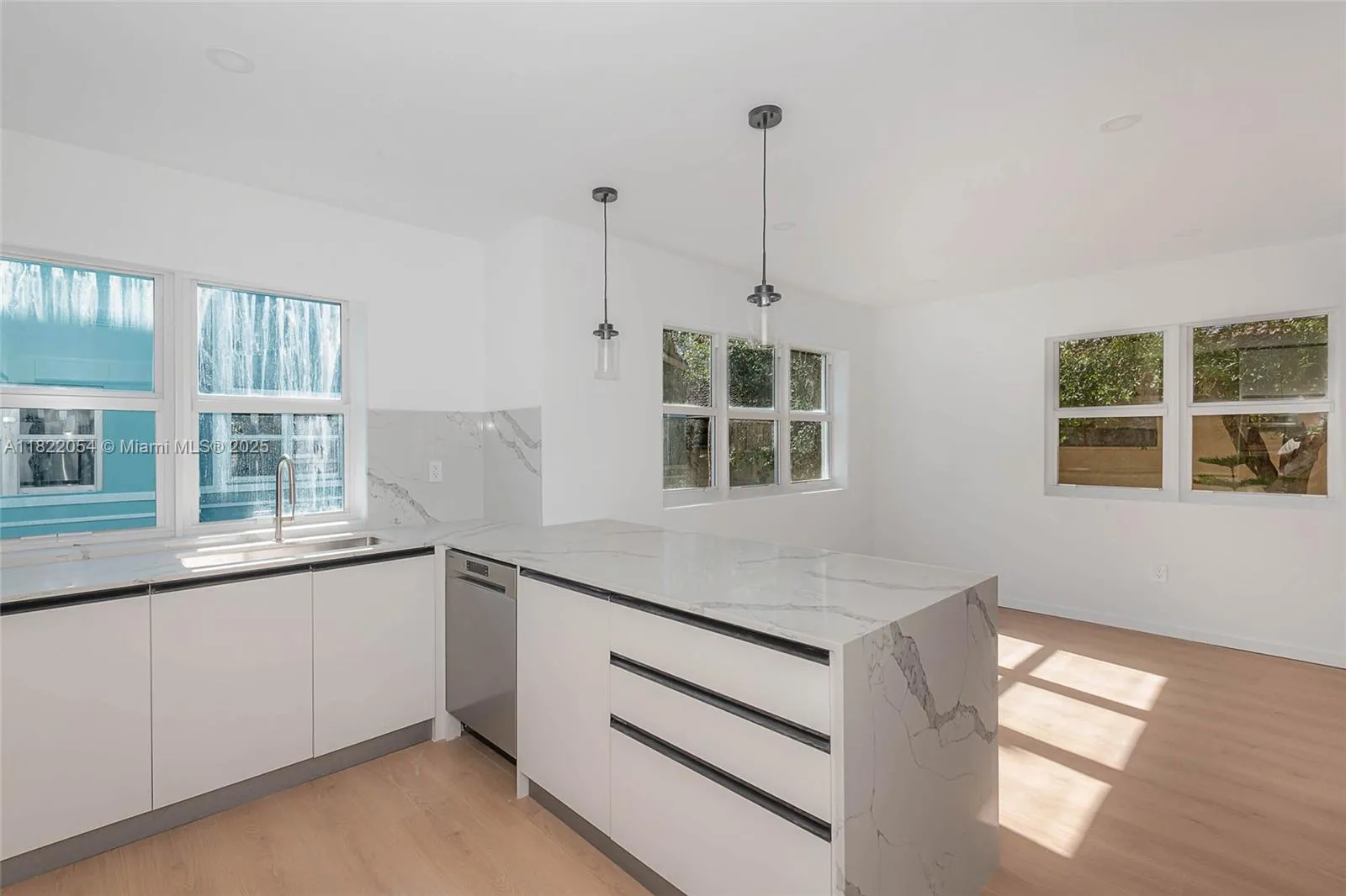 824 Se 12th Ct, Fort Lauderdale, Florida 33316, Fort Lauderdale, Florida 33316, ,Residential Income,For Sale,824 Se 12th Ct, Fort Lauderdale, Florida 33316,A11822054