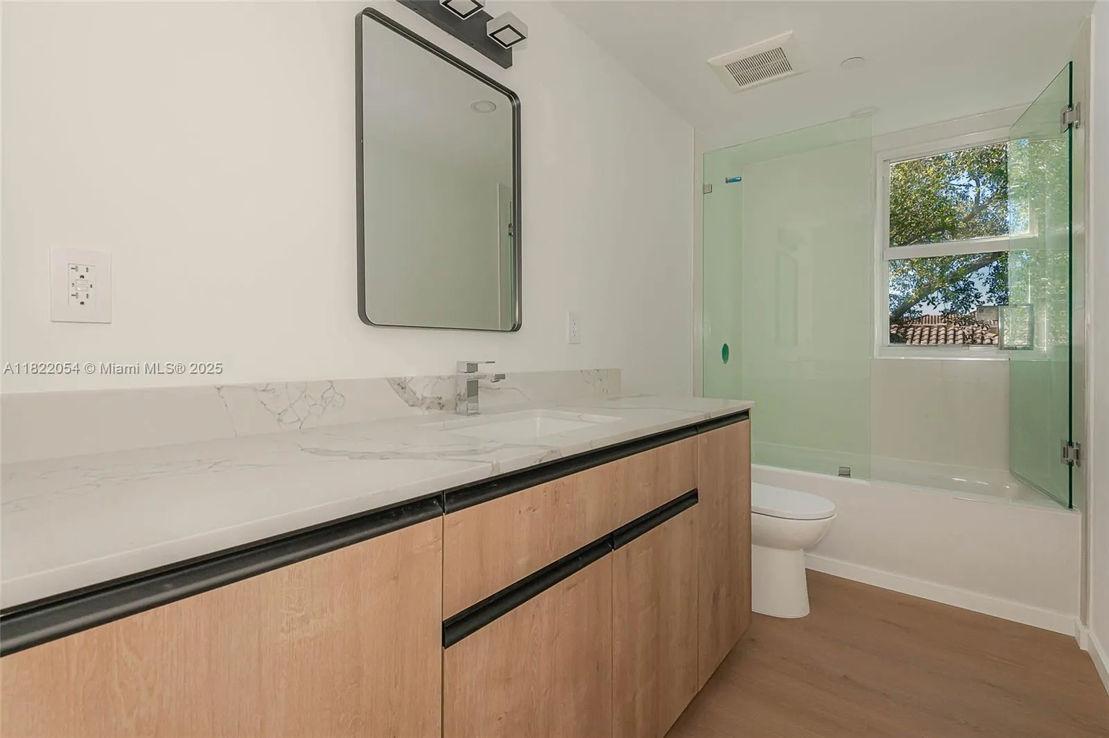 824 Se 12th Ct, Fort Lauderdale, Florida 33316, Fort Lauderdale, Florida 33316, ,Residential Income,For Sale,824 Se 12th Ct, Fort Lauderdale, Florida 33316,A11822054