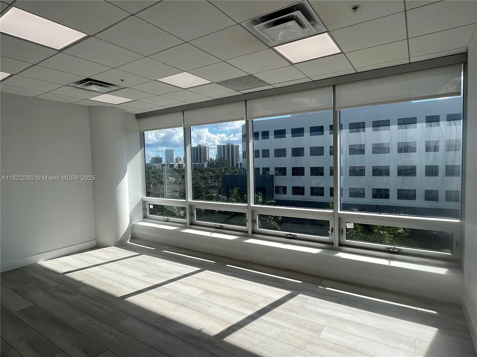 20900 Ne 30th Ave 410-411-412, Aventura, Florida 3, Aventura, Florida 33180, ,Commercial Sale,For Sale,20900 Ne 30th Ave 410-411-412, Aventura, Florida 3,A11822090