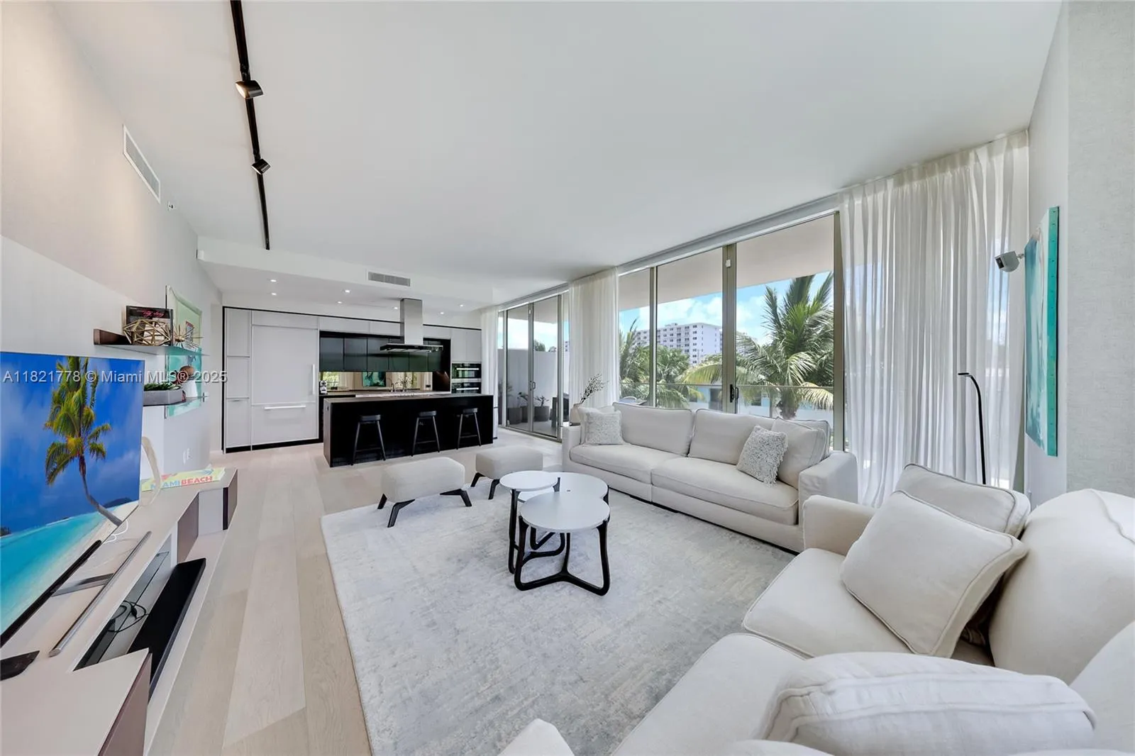 300 Collins Ave 3d, Miami Beach, Florida 33139, Miami Beach, Florida 33139, 2 Bedrooms Bedrooms, ,2 BathroomsBathrooms,Residential,For Sale,300 Collins Ave 3d, Miami Beach, Florida 33139,A11821778