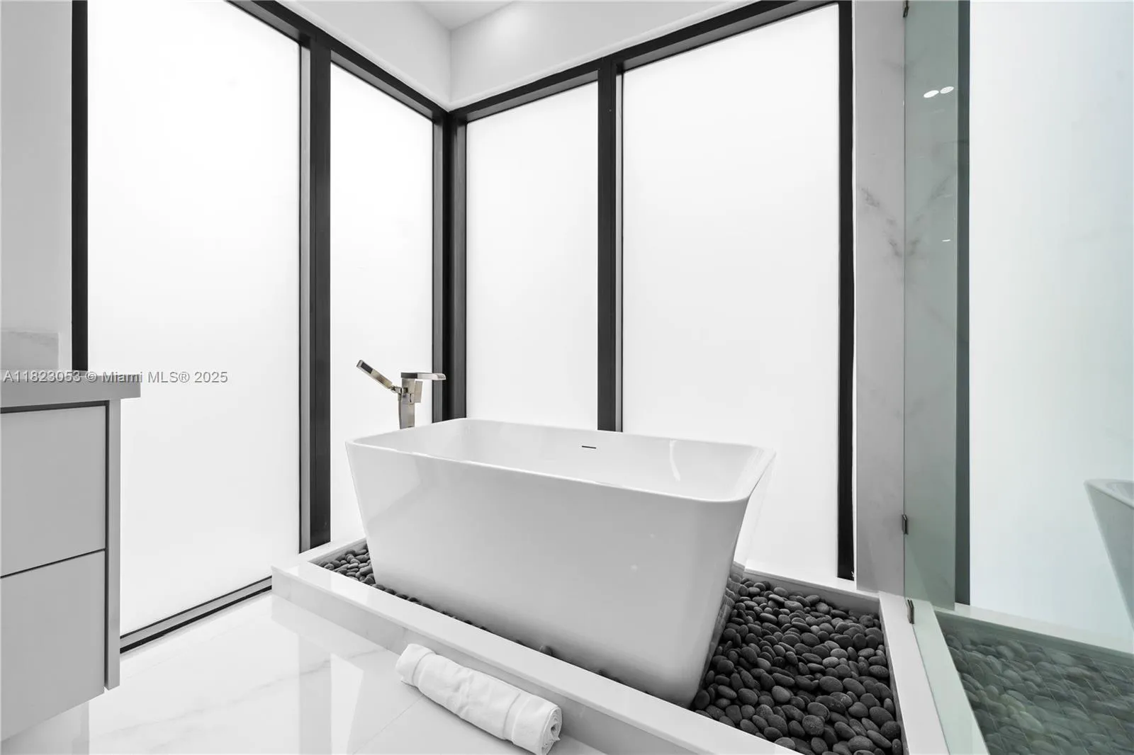 550 Nw 42nd St, Miami, Florida 33127, Miami, Florida 33127, 6 Bedrooms Bedrooms, ,5 BathroomsBathrooms,Residential,For Sale,550 Nw 42nd St, Miami, Florida 33127,A11823053