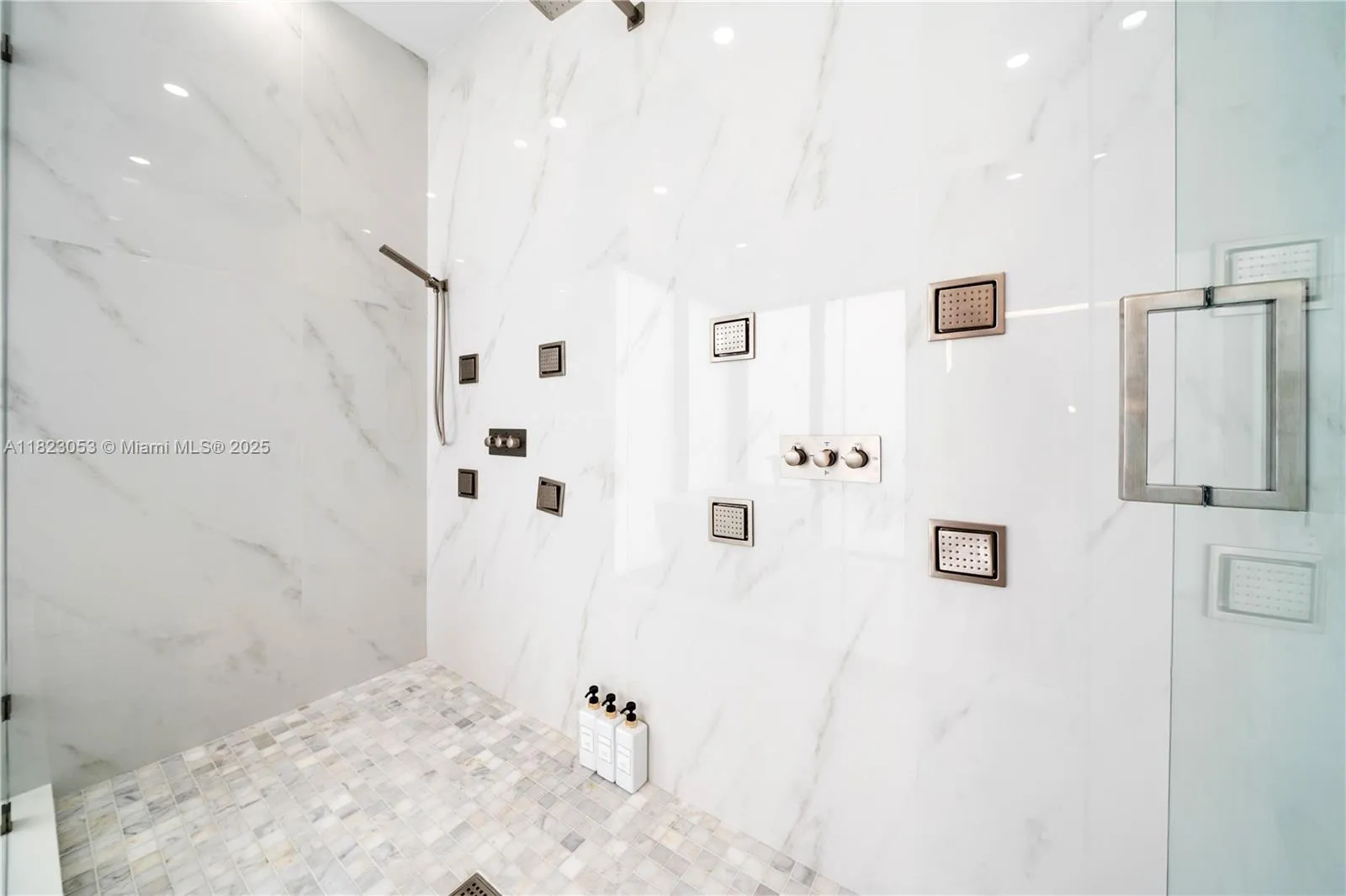 550 Nw 42nd St, Miami, Florida 33127, Miami, Florida 33127, 6 Bedrooms Bedrooms, ,5 BathroomsBathrooms,Residential,For Sale,550 Nw 42nd St, Miami, Florida 33127,A11823053