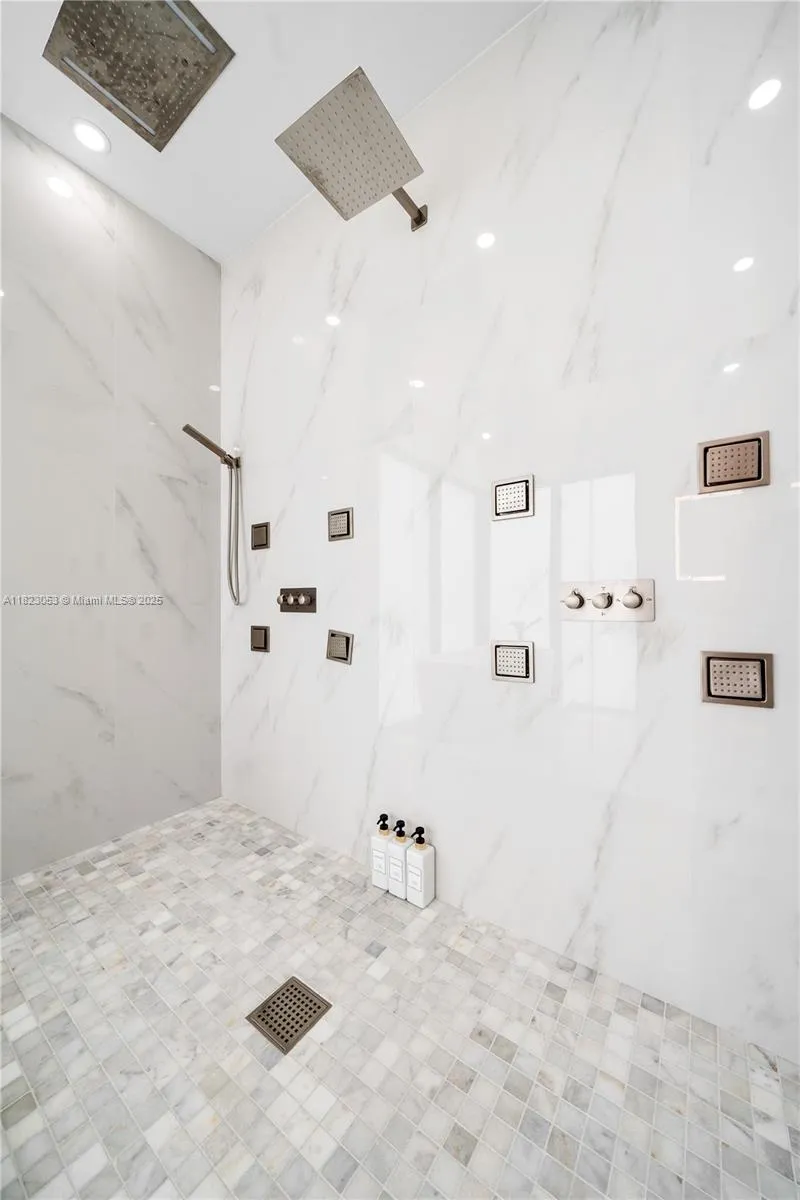 550 Nw 42nd St, Miami, Florida 33127, Miami, Florida 33127, 6 Bedrooms Bedrooms, ,5 BathroomsBathrooms,Residential,For Sale,550 Nw 42nd St, Miami, Florida 33127,A11823053