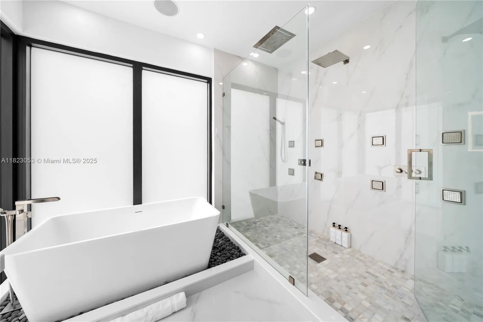 550 Nw 42nd St, Miami, Florida 33127, Miami, Florida 33127, 6 Bedrooms Bedrooms, ,5 BathroomsBathrooms,Residential,For Sale,550 Nw 42nd St, Miami, Florida 33127,A11823053