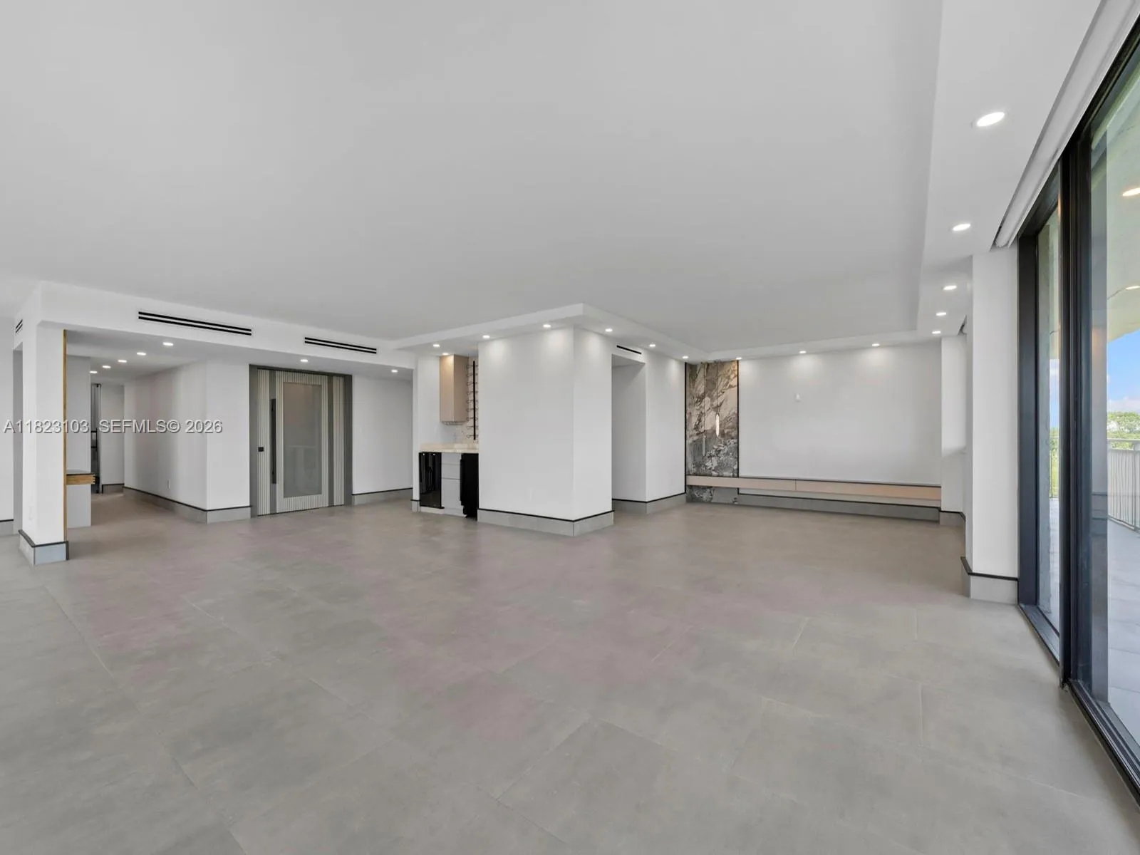 700 Coral Way 5, Coral Gables, Florida 33134, Coral Gables, Florida 33134, 3 Bedrooms Bedrooms, ,3 BathroomsBathrooms,Residential,For Sale,700 Coral Way 5, Coral Gables, Florida 33134,A11823103