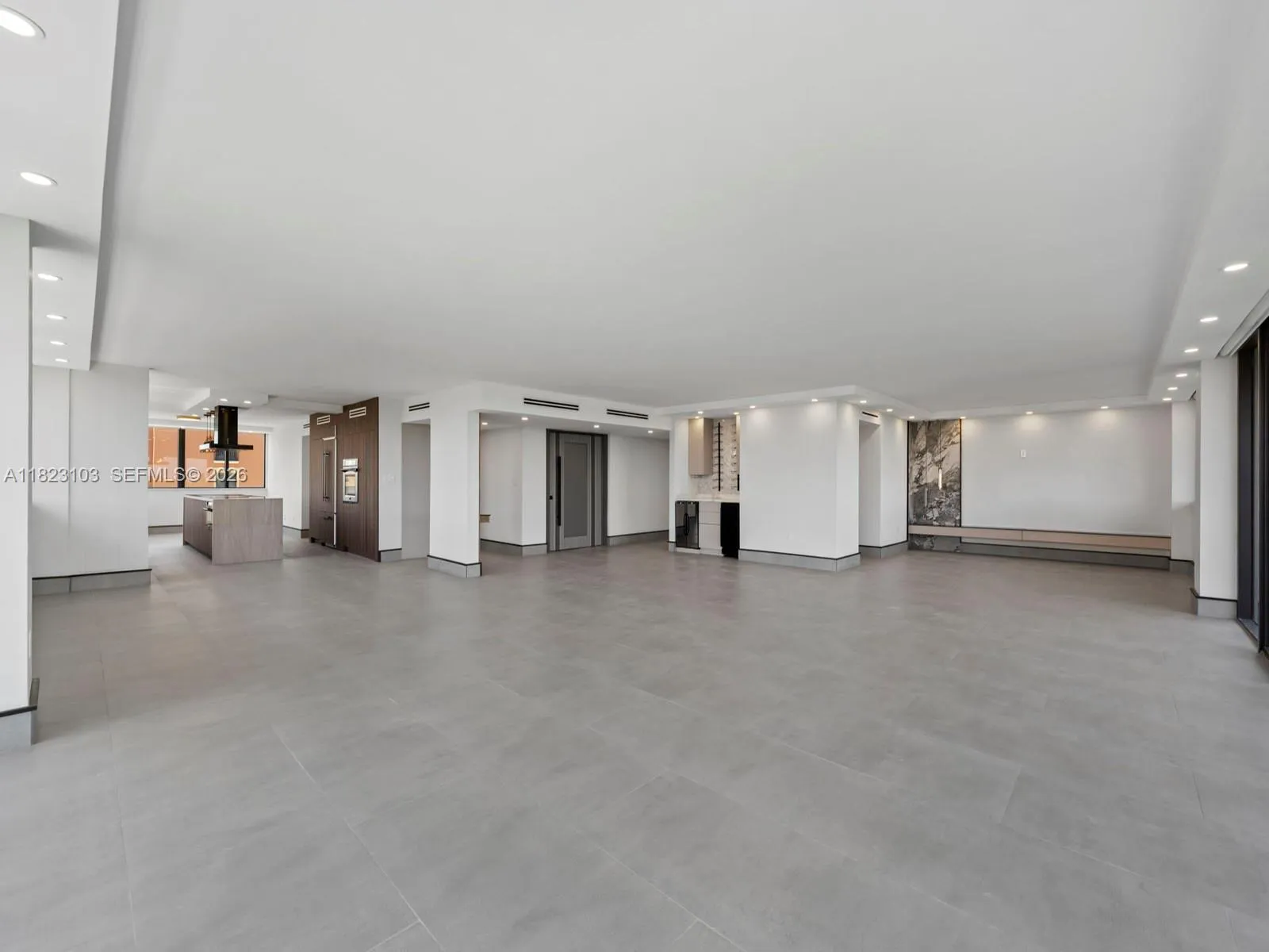 700 Coral Way 5, Coral Gables, Florida 33134, Coral Gables, Florida 33134, 3 Bedrooms Bedrooms, ,3 BathroomsBathrooms,Residential,For Sale,700 Coral Way 5, Coral Gables, Florida 33134,A11823103