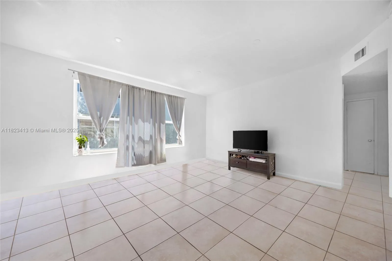 1580 Sw 6th St, Miami, Florida 33135, Miami, Florida 33135, ,Commercial Sale,For Sale,1580 Sw 6th St, Miami, Florida 33135,A11823413
