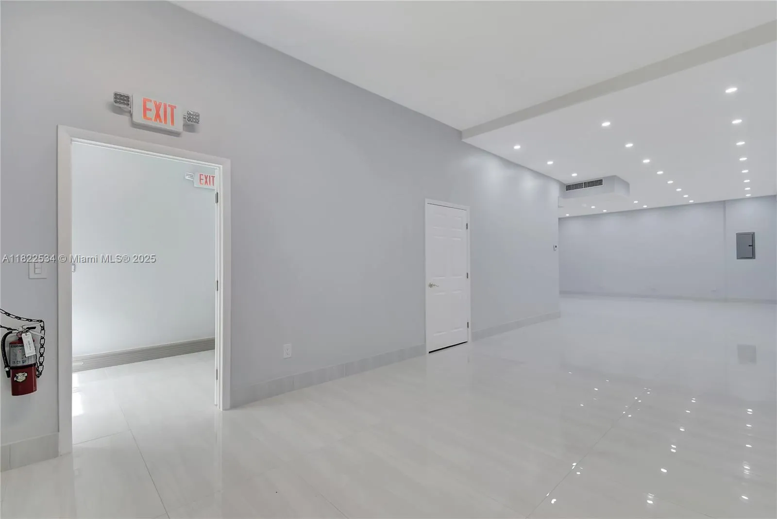 20129 Ne 16th Pl 20129, Miami, Florida 33179, Miami, Florida 33179, ,Commercial Sale,For Sale,20129 Ne 16th Pl 20129, Miami, Florida 33179,A11822534