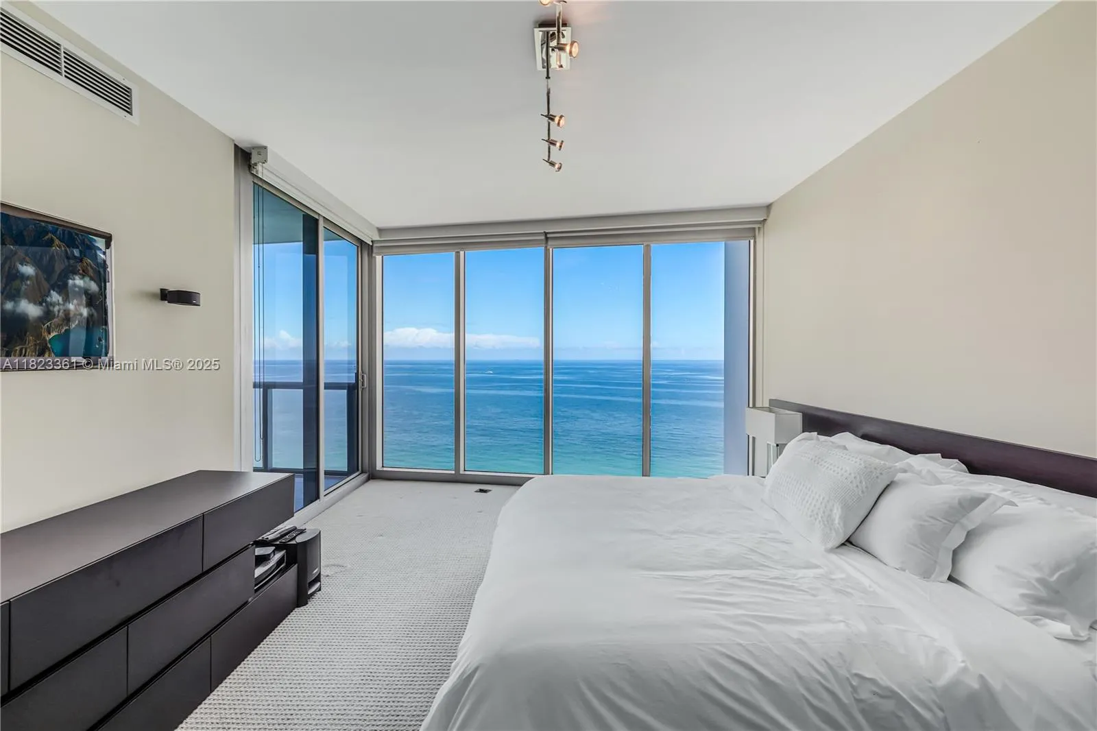 17001 Collins Ave 2508, Sunny Isles Beach, Florida, Sunny Isles Beach, Florida 33160, 4 Bedrooms Bedrooms, ,4 BathroomsBathrooms,Residential Lease,For Rent,17001 Collins Ave 2508, Sunny Isles Beach, Florida,A11823361