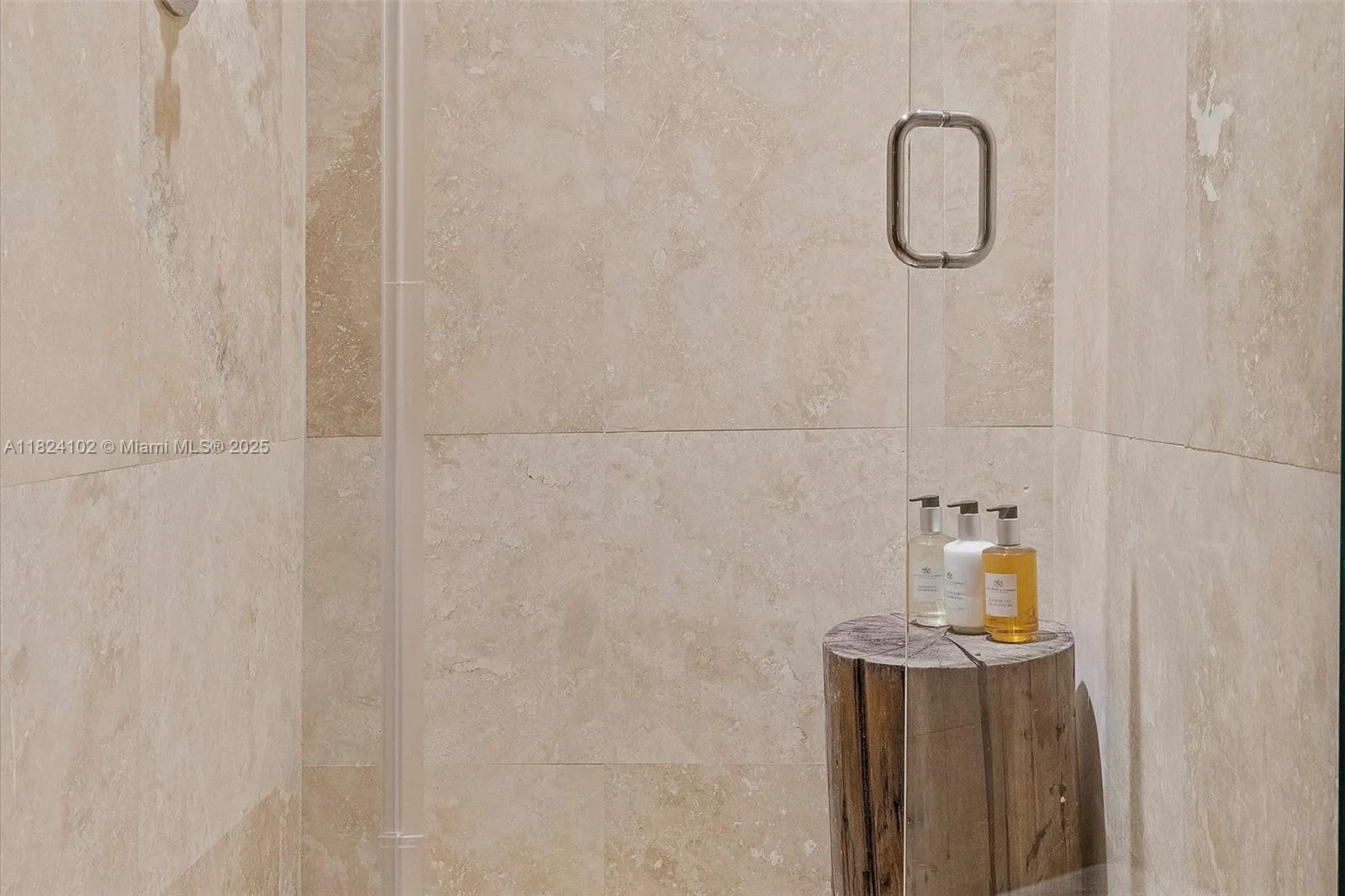 102 24th St 1415, Miami Beach, Florida 33139, Miami Beach, Florida 33139, 3 Bedrooms Bedrooms, ,3 BathroomsBathrooms,Residential,For Sale,102 24th St 1415, Miami Beach, Florida 33139,A11824102