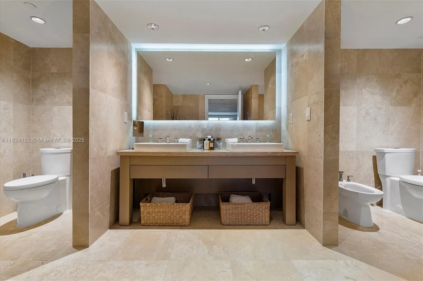 102 24th St 1415, Miami Beach, Florida 33139, Miami Beach, Florida 33139, 3 Bedrooms Bedrooms, ,3 BathroomsBathrooms,Residential,For Sale,102 24th St 1415, Miami Beach, Florida 33139,A11824102