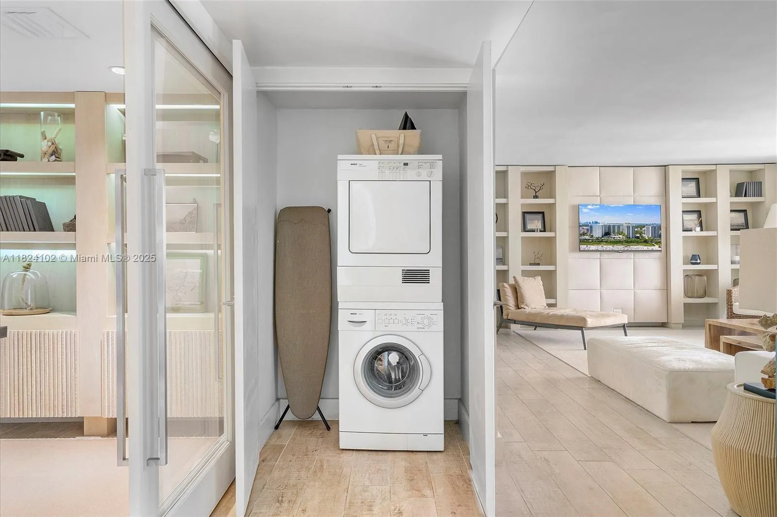 102 24th St 1415, Miami Beach, Florida 33139, Miami Beach, Florida 33139, 3 Bedrooms Bedrooms, ,3 BathroomsBathrooms,Residential,For Sale,102 24th St 1415, Miami Beach, Florida 33139,A11824102