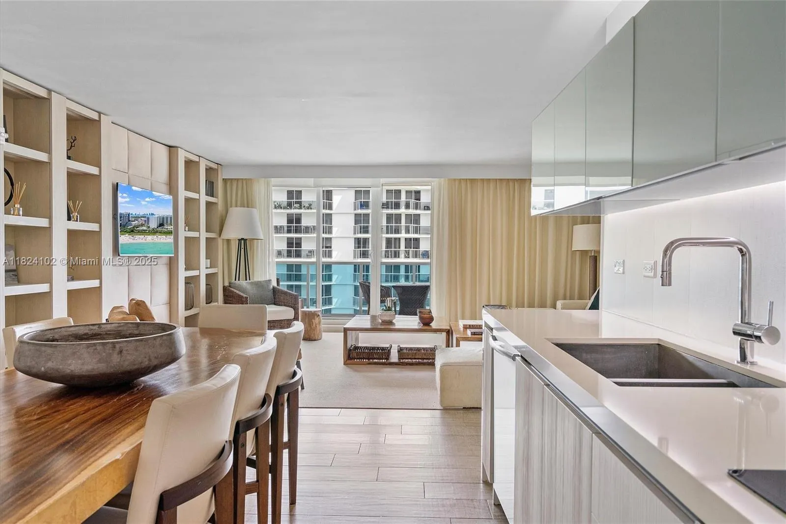 102 24th St 1415, Miami Beach, Florida 33139, Miami Beach, Florida 33139, 3 Bedrooms Bedrooms, ,3 BathroomsBathrooms,Residential,For Sale,102 24th St 1415, Miami Beach, Florida 33139,A11824102