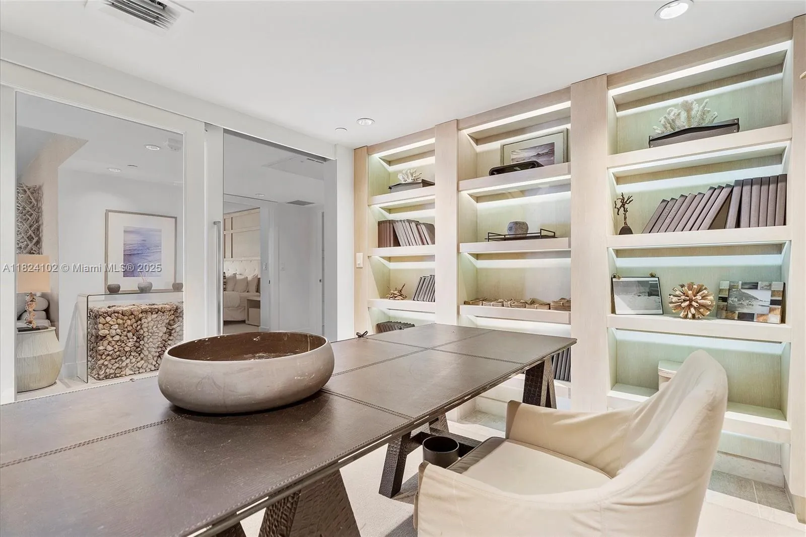 102 24th St 1415, Miami Beach, Florida 33139, Miami Beach, Florida 33139, 3 Bedrooms Bedrooms, ,3 BathroomsBathrooms,Residential,For Sale,102 24th St 1415, Miami Beach, Florida 33139,A11824102