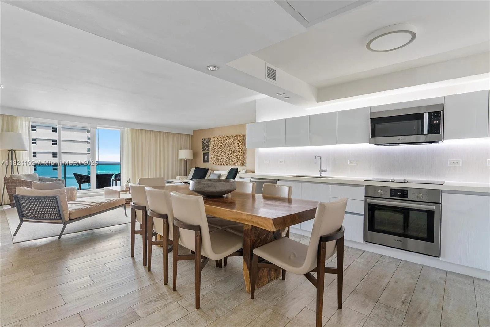 102 24th St 1415, Miami Beach, Florida 33139, Miami Beach, Florida 33139, 3 Bedrooms Bedrooms, ,3 BathroomsBathrooms,Residential,For Sale,102 24th St 1415, Miami Beach, Florida 33139,A11824102