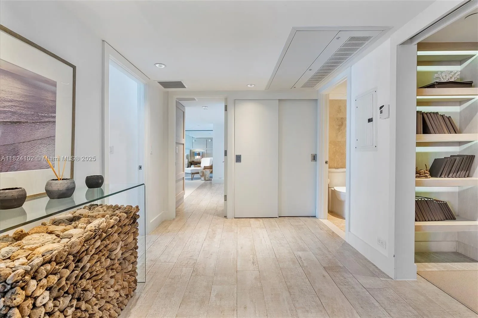 102 24th St 1415, Miami Beach, Florida 33139, Miami Beach, Florida 33139, 3 Bedrooms Bedrooms, ,3 BathroomsBathrooms,Residential,For Sale,102 24th St 1415, Miami Beach, Florida 33139,A11824102