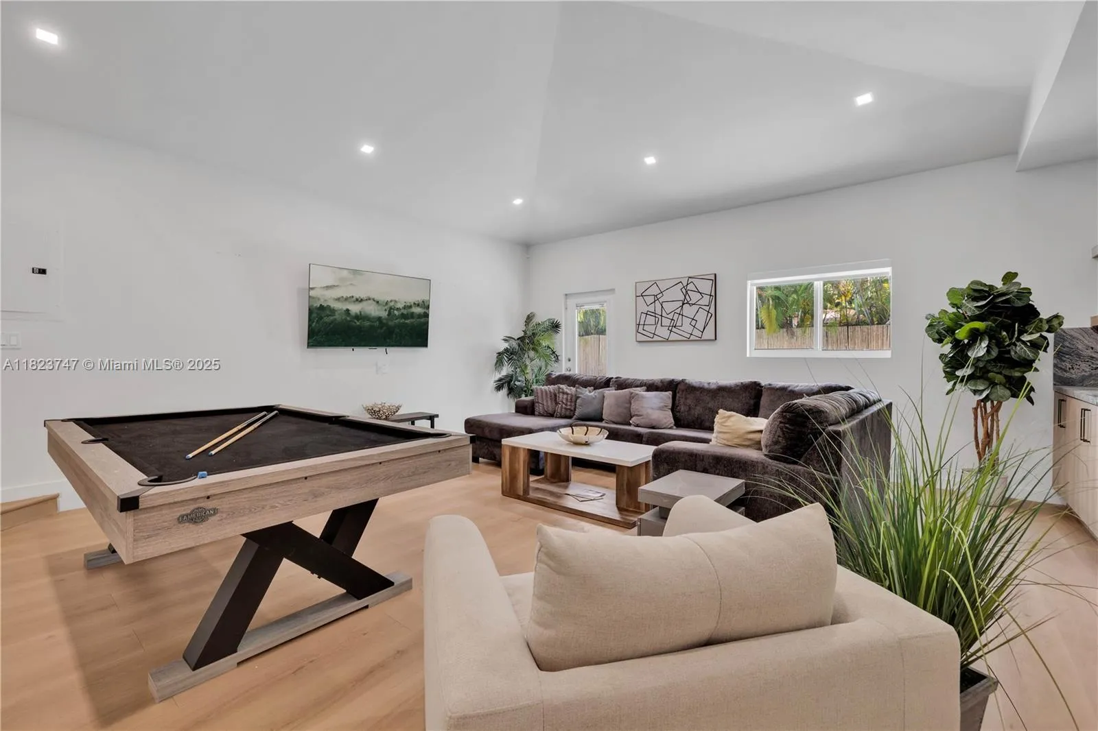 11530 Ne 7th Ave, Biscayne Park, Florida 33161, Biscayne Park, Florida 33161, 4 Bedrooms Bedrooms, ,3 BathroomsBathrooms,Residential,For Sale,11530 Ne 7th Ave, Biscayne Park, Florida 33161,A11823747