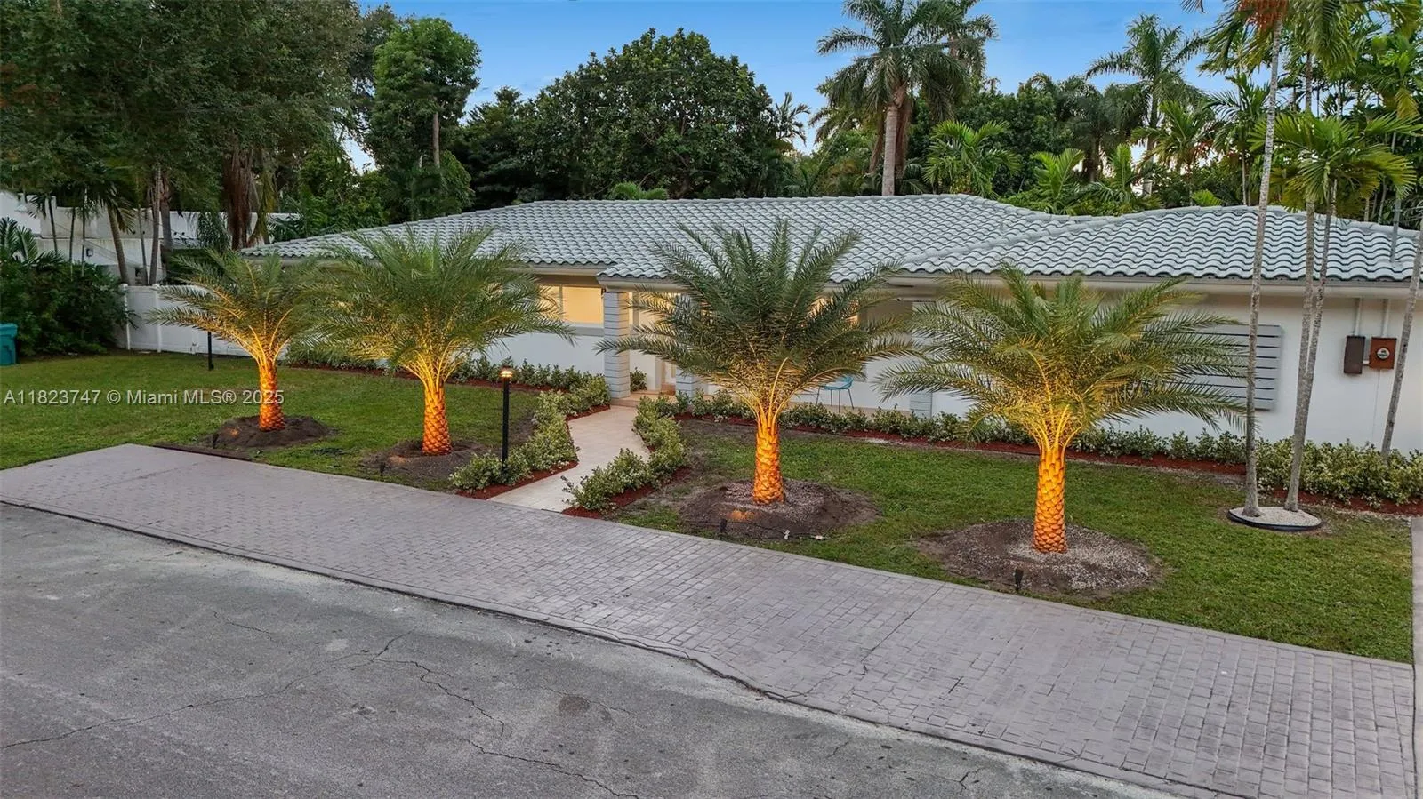 11530 Ne 7th Ave, Biscayne Park, Florida 33161, Biscayne Park, Florida 33161, 4 Bedrooms Bedrooms, ,3 BathroomsBathrooms,Residential,For Sale,11530 Ne 7th Ave, Biscayne Park, Florida 33161,A11823747