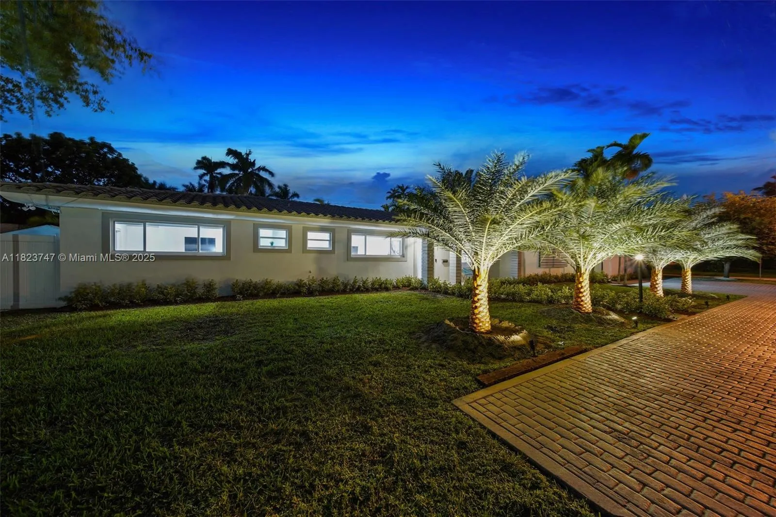 11530 Ne 7th Ave, Biscayne Park, Florida 33161, Biscayne Park, Florida 33161, 4 Bedrooms Bedrooms, ,3 BathroomsBathrooms,Residential,For Sale,11530 Ne 7th Ave, Biscayne Park, Florida 33161,A11823747
