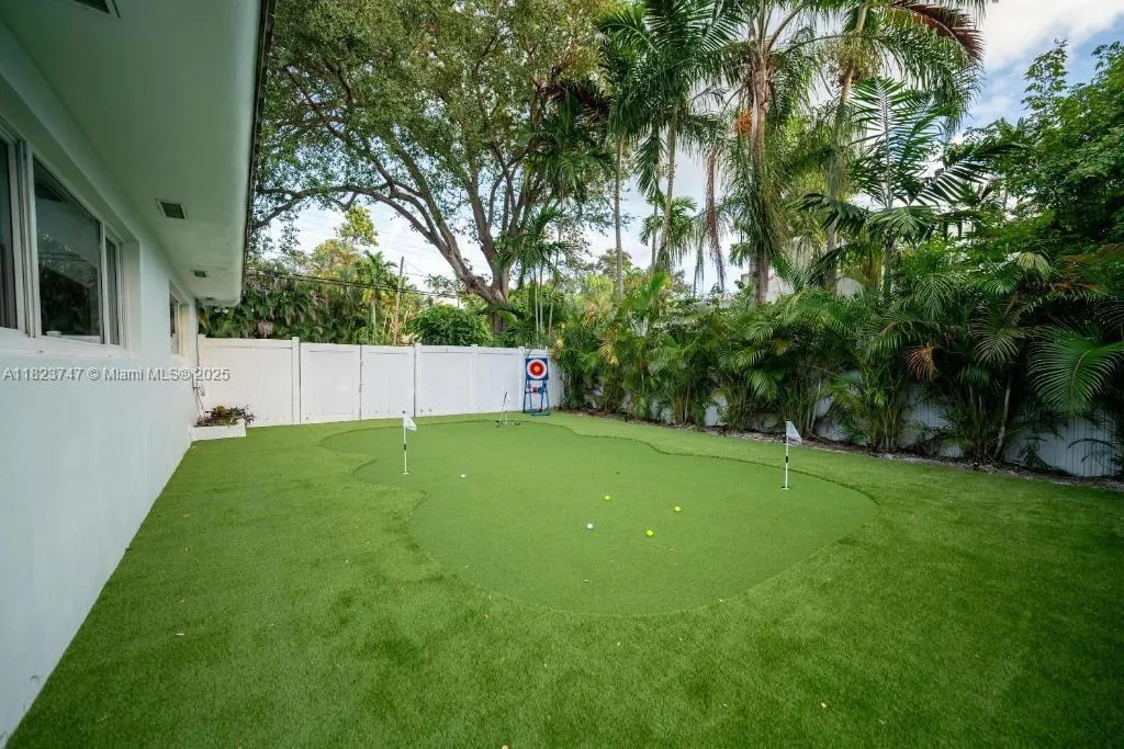 11530 Ne 7th Ave, Biscayne Park, Florida 33161, Biscayne Park, Florida 33161, 4 Bedrooms Bedrooms, ,3 BathroomsBathrooms,Residential,For Sale,11530 Ne 7th Ave, Biscayne Park, Florida 33161,A11823747