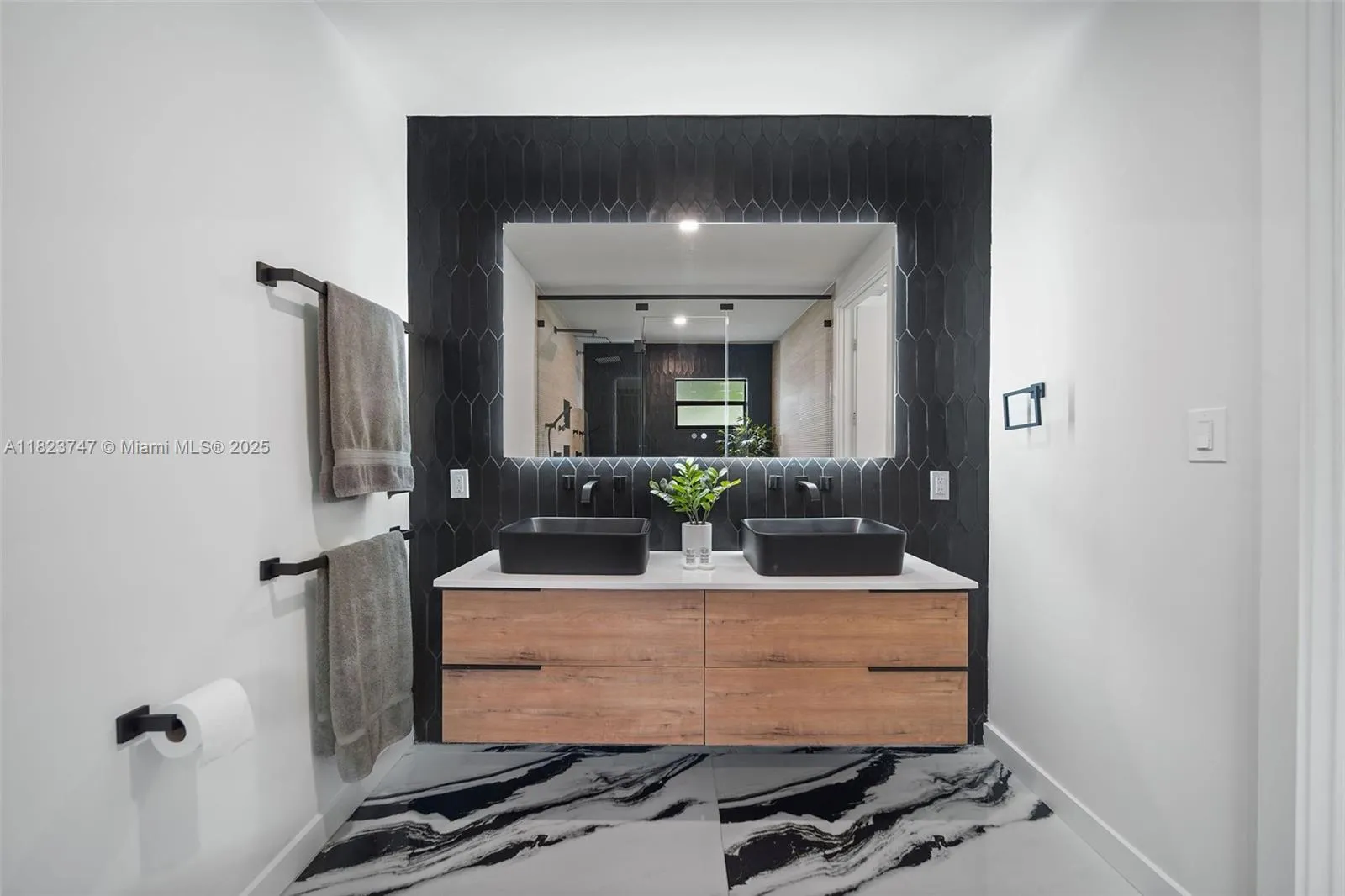 11530 Ne 7th Ave, Biscayne Park, Florida 33161, Biscayne Park, Florida 33161, 4 Bedrooms Bedrooms, ,3 BathroomsBathrooms,Residential,For Sale,11530 Ne 7th Ave, Biscayne Park, Florida 33161,A11823747