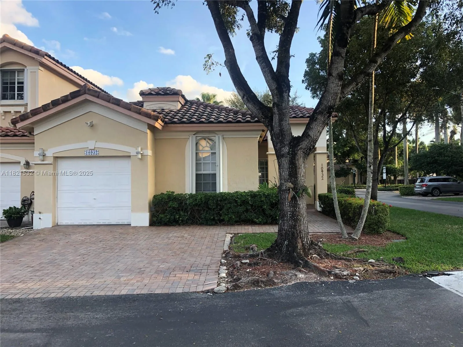 10932 Nw 69 St, Doral, Florida 33178, Doral, Florida 33178, 2 Bedrooms Bedrooms, ,2 BathroomsBathrooms,Residential Lease,For Rent,10932 Nw 69 St, Doral, Florida 33178,A11821532 10932 Nw 69 St, Doral, Florida 33178, Doral, Florida 33178, 2 Bedrooms Bedrooms, ,2 BathroomsBathrooms,Residential Lease,For Rent,10932 Nw 69 St, Doral, Florida 33178,A11821532
