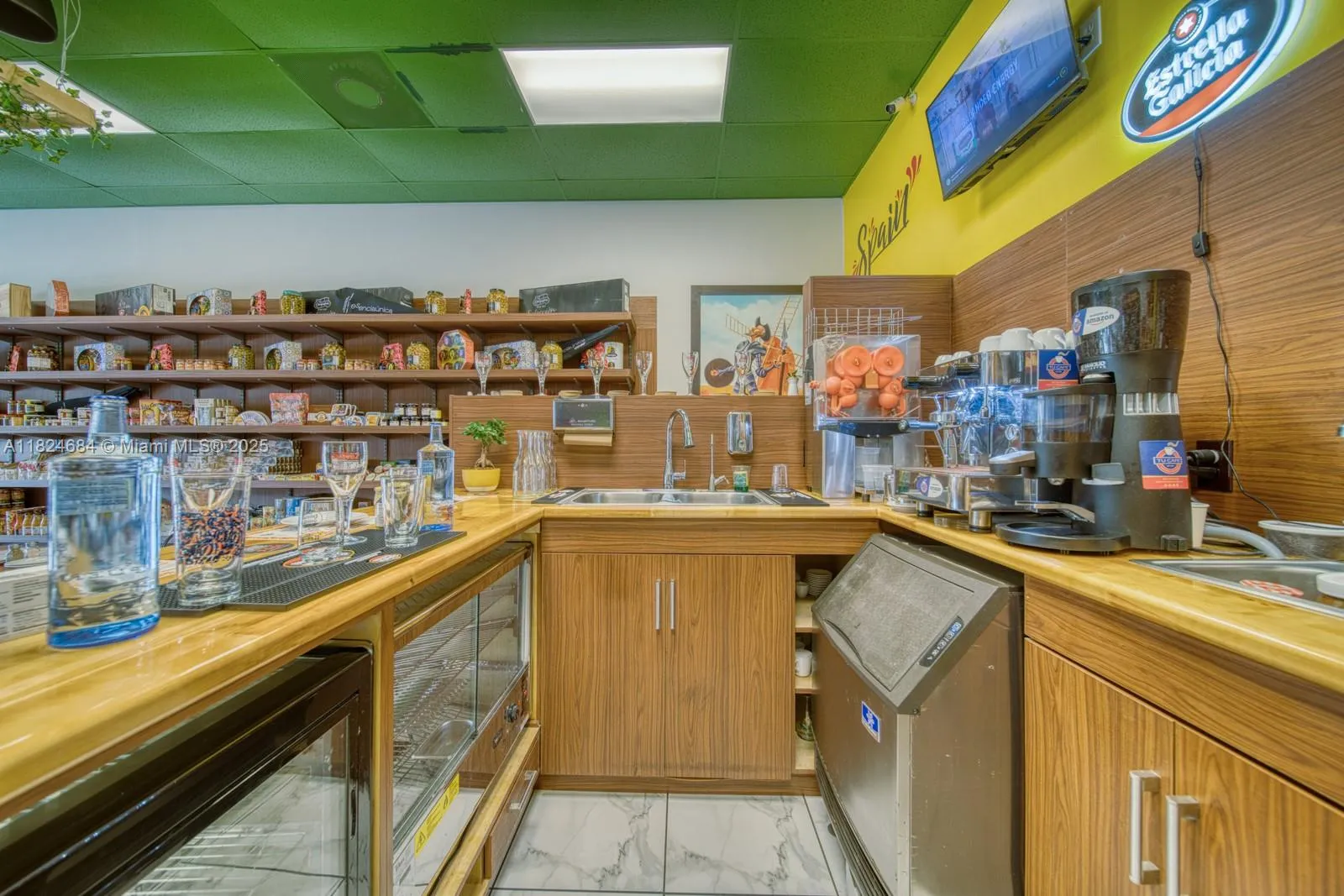 Spanish Restaurant For Sale In Kendall, Miami, Flo, Miami, Florida 33186, ,Business Opportunity,For Sale,Spanish Restaurant For Sale In Kendall, Miami, Flo,A11824684