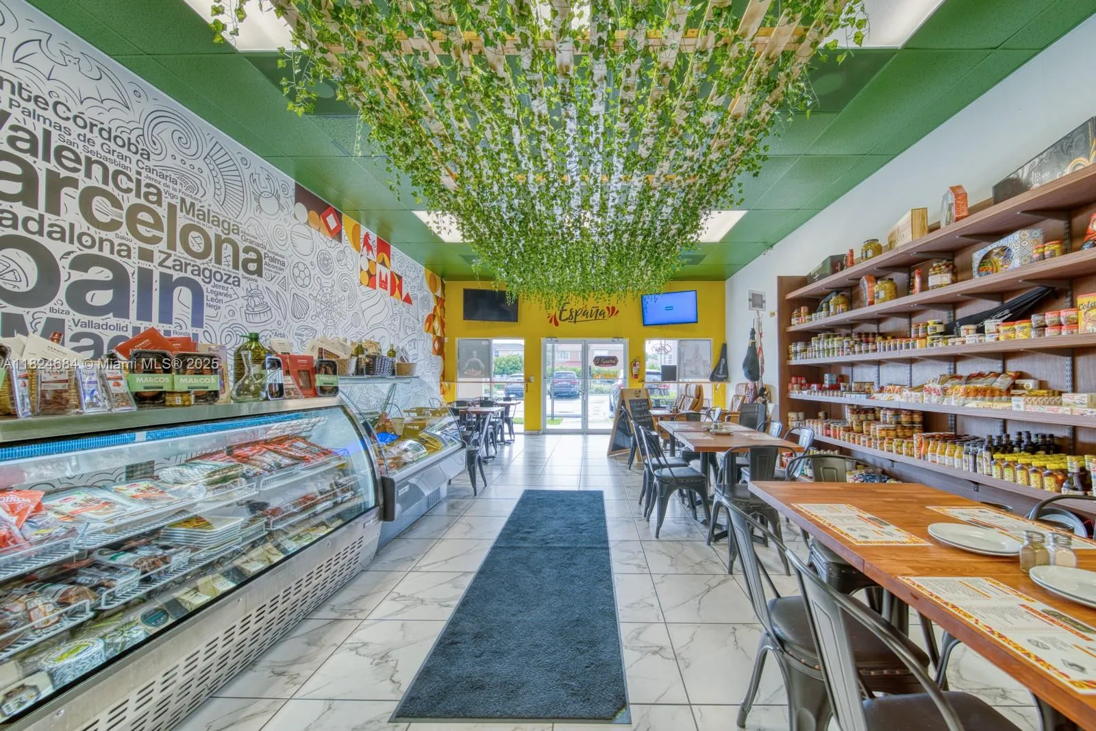 Spanish Restaurant For Sale In Kendall, Miami, Flo, Miami, Florida 33186, ,Business Opportunity,For Sale,Spanish Restaurant For Sale In Kendall, Miami, Flo,A11824684