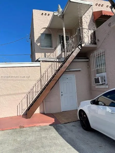 829 Sw 19th Ave, Miami, Florida 33135, Miami, Florida 33135, ,Residential Income,For Sale,829 Sw 19th Ave, Miami, Florida 33135,A11819098