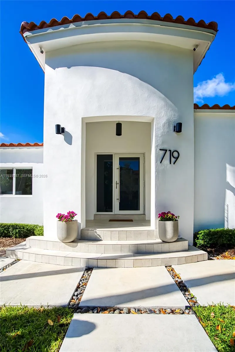 719 W 51st St, Miami Beach, Florida 33140, Miami Beach, Florida 33140, 5 Bedrooms Bedrooms, ,3 BathroomsBathrooms,Residential,For Sale,719 W 51st St, Miami Beach, Florida 33140,A11818087