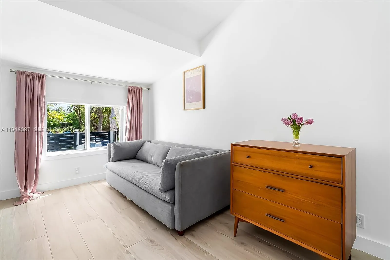 719 W 51st St, Miami Beach, Florida 33140, Miami Beach, Florida 33140, 5 Bedrooms Bedrooms, ,3 BathroomsBathrooms,Residential,For Sale,719 W 51st St, Miami Beach, Florida 33140,A11818087