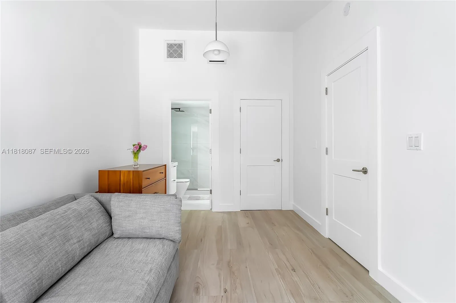 719 W 51st St, Miami Beach, Florida 33140, Miami Beach, Florida 33140, 5 Bedrooms Bedrooms, ,3 BathroomsBathrooms,Residential,For Sale,719 W 51st St, Miami Beach, Florida 33140,A11818087