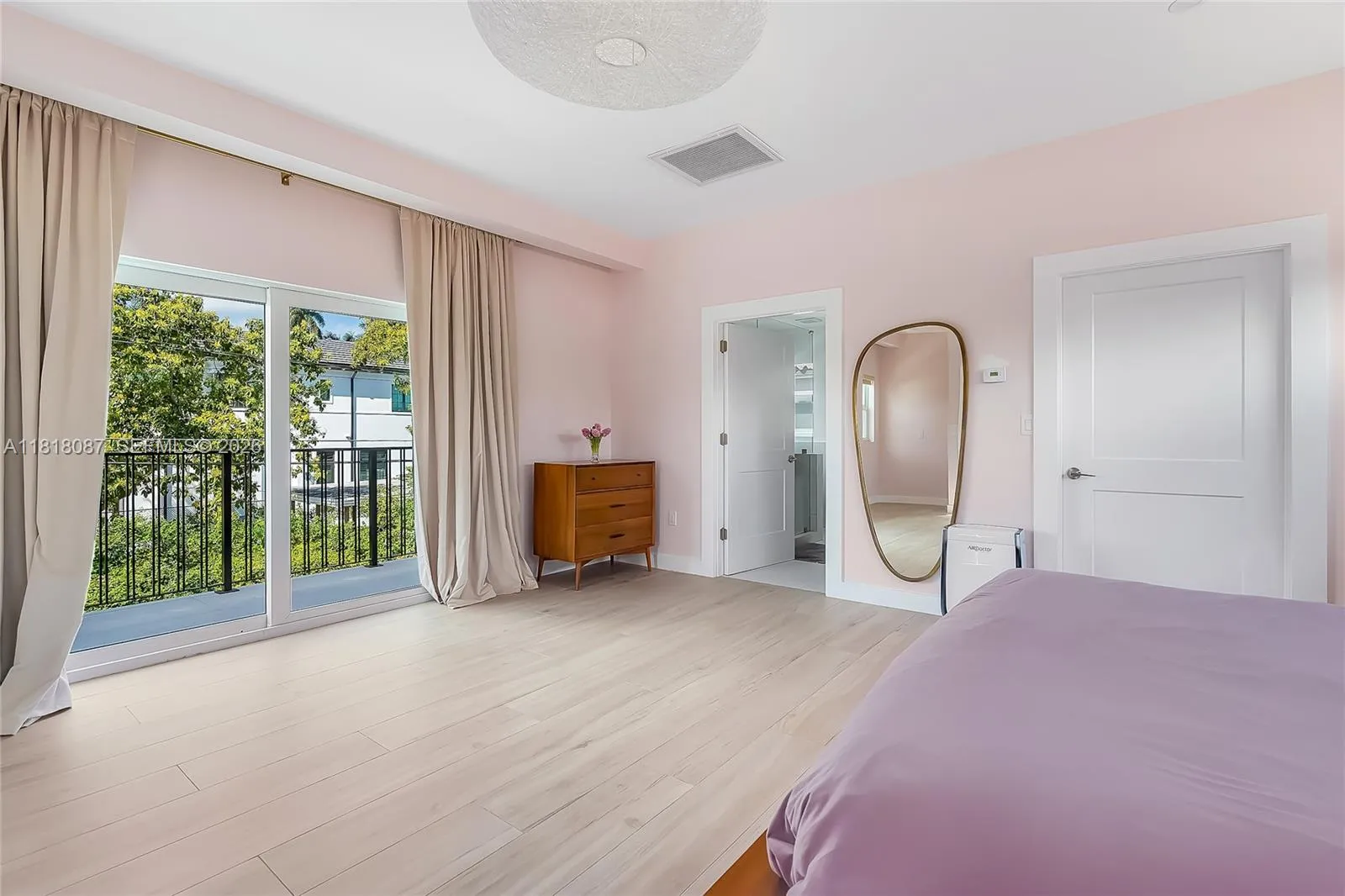 719 W 51st St, Miami Beach, Florida 33140, Miami Beach, Florida 33140, 5 Bedrooms Bedrooms, ,3 BathroomsBathrooms,Residential,For Sale,719 W 51st St, Miami Beach, Florida 33140,A11818087