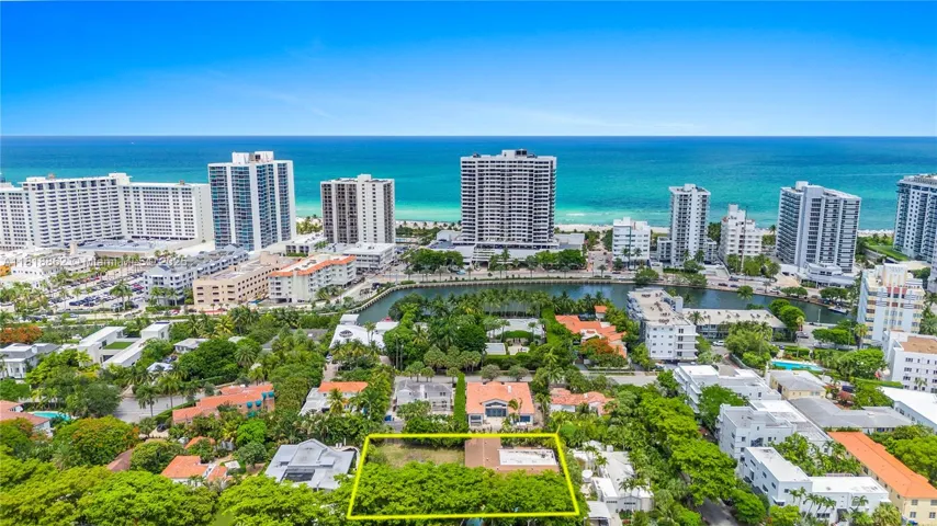 at 2525 Flamingo Pl, Miami Beach, FL 33140 Unit For Sale 5 Bedrooms 4 Bathrooms MLS# A11818862 Price $6,000,000 4510