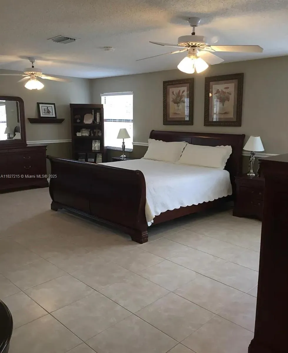 763 S Wind Cir, Sunrise, Florida 33326, Sunrise, Florida 33326, 3 Bedrooms Bedrooms, ,2 BathroomsBathrooms,Residential,For Sale,763 S Wind Cir, Sunrise, Florida 33326,A11827215